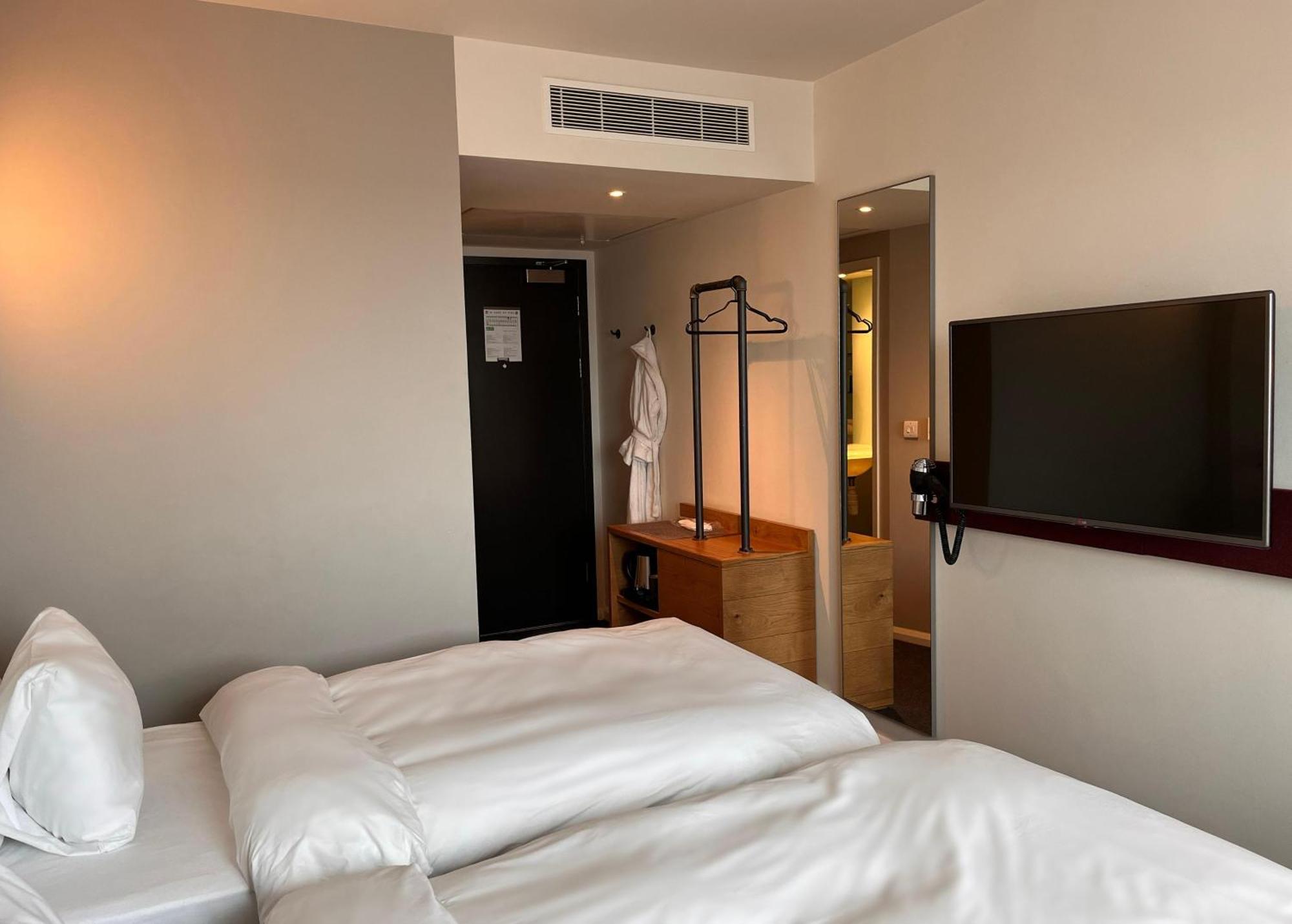 B&B Hotel Дерби Экстерьер фото