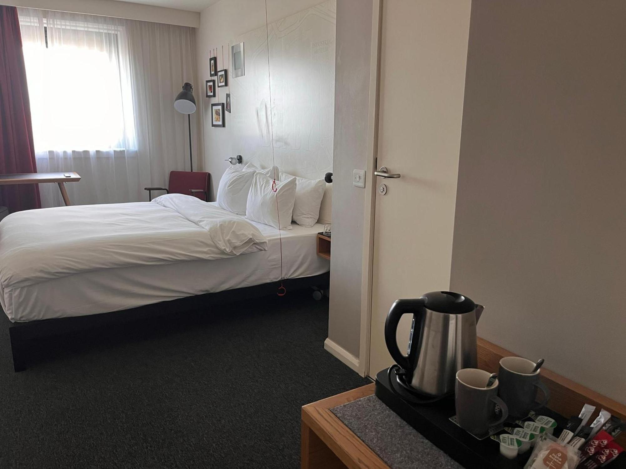 B&B Hotel Дерби Экстерьер фото