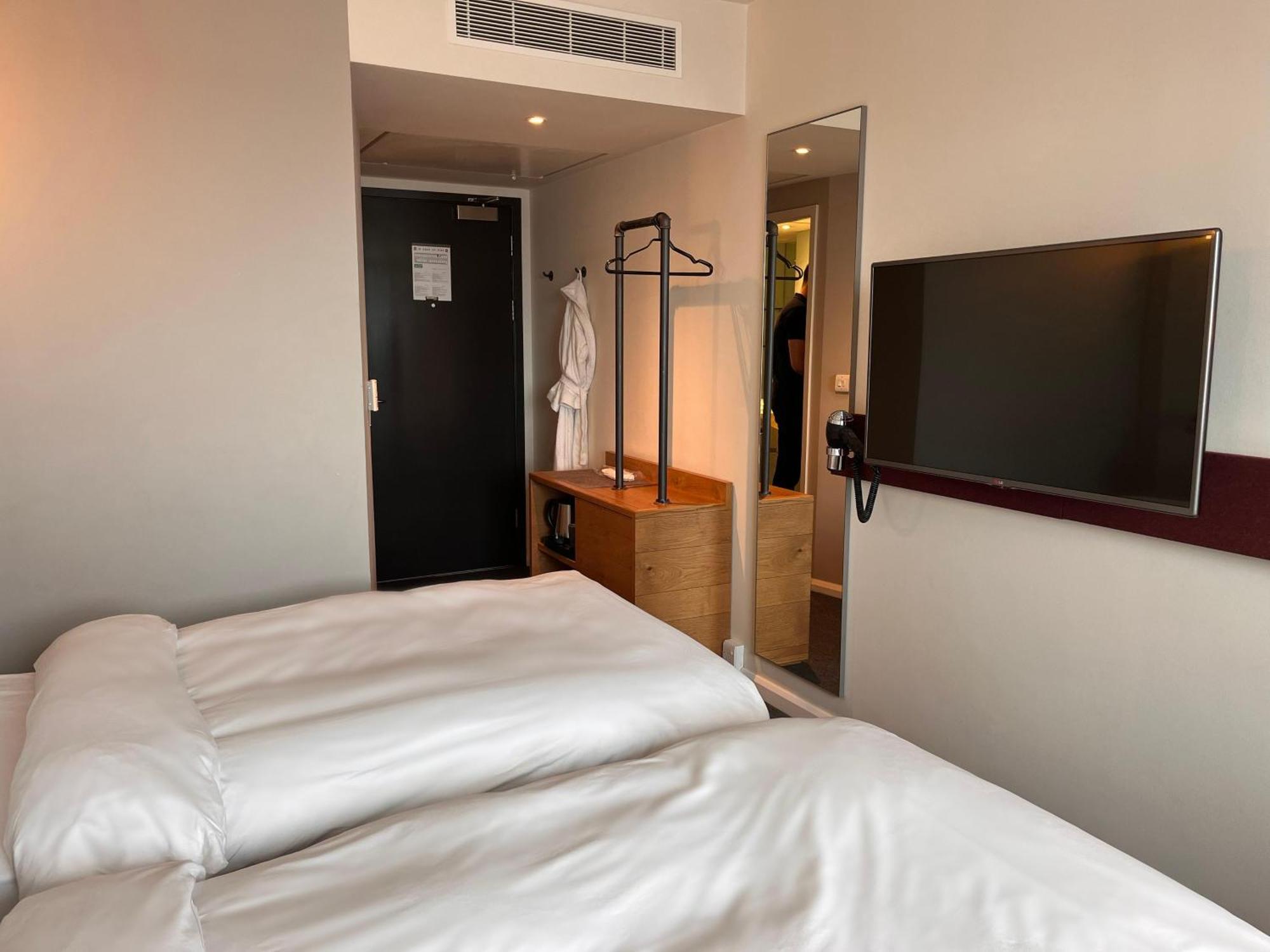 B&B Hotel Дерби Экстерьер фото