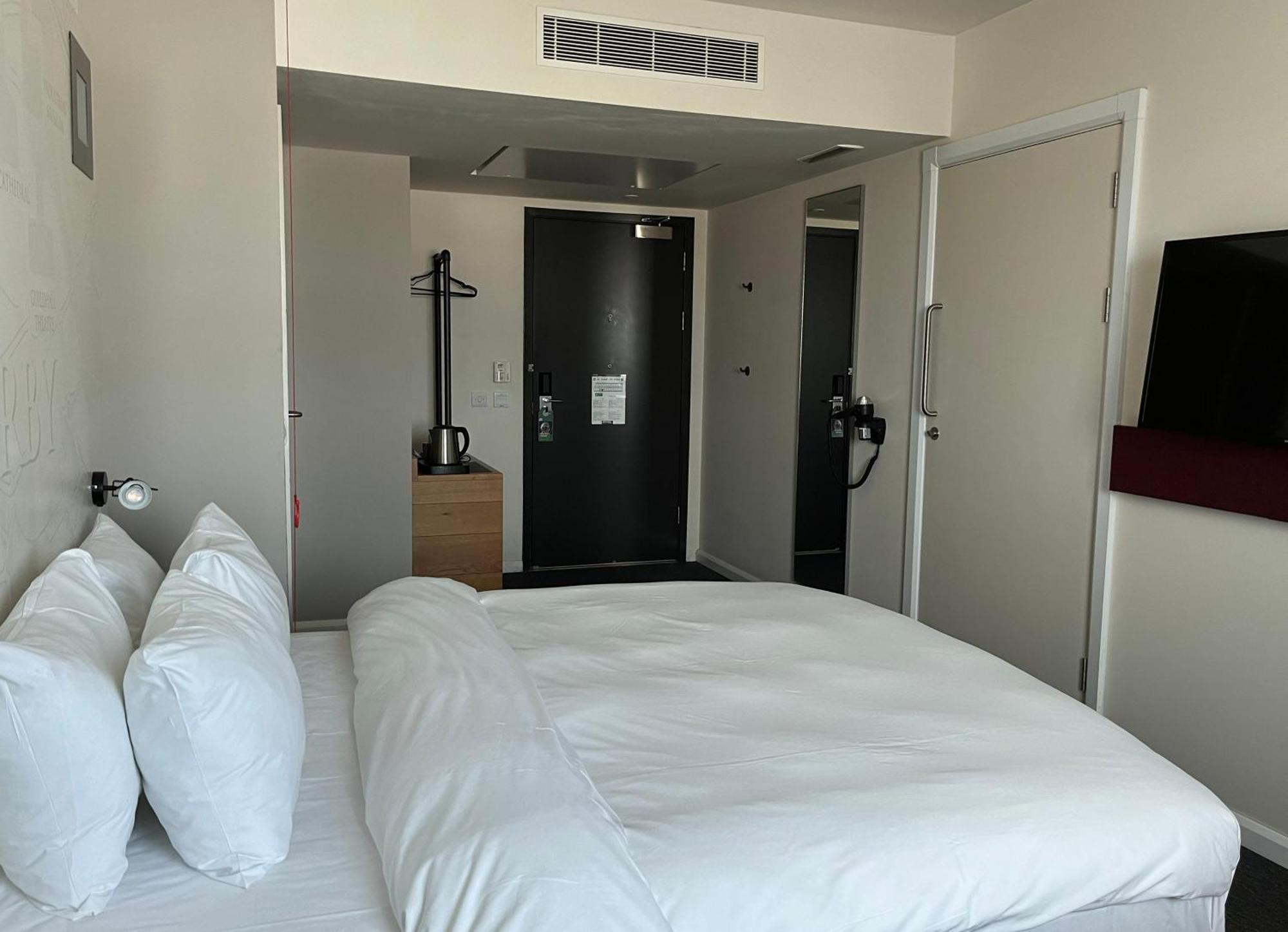 B&B Hotel Дерби Экстерьер фото