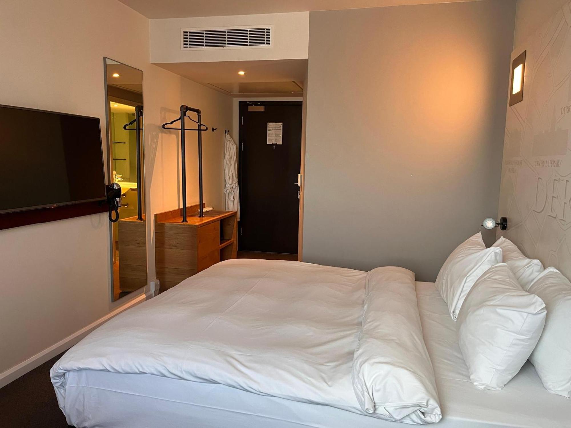 B&B Hotel Дерби Экстерьер фото